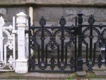 Kirkcudbright  St Mary Street gates 02