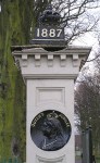 Glasgow  Victoria Park gate pillars