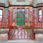 Kirkcudbright  St Mary Street gates 05