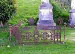 Campbeltown  grave railings 07